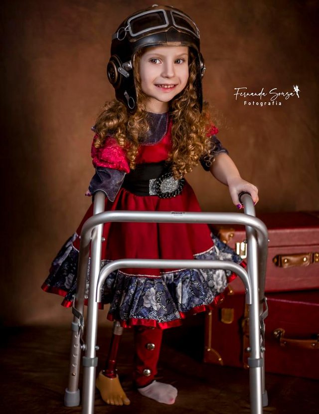Projeto Fotografando Anjos, da fotógrafa Fernanda Sousa, de Farroupilha, registra crianças com alguma deficiência vestidos com roupas de superheróis, heroínas ou personagens encantados. Na foto, Yasmin Silveira Nogueira, de 4 anos.<!-- NICAID(14586265) -->