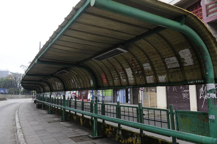 Segundo a prefeitura, a revitalização em 813 paradas deverá ocorrer em até 5 anos