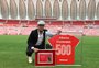 D'Alessandro recebe homenagem por marca de 500 jogos pelo Inter