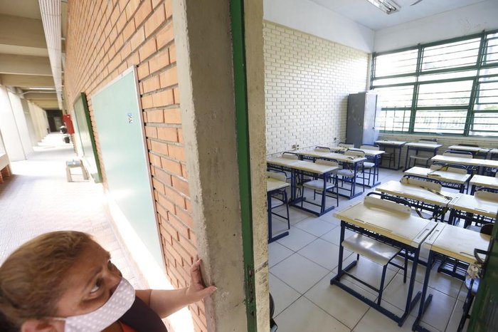 Colégio Estadual Tubino, no bairro Petrópolis, na terça-feira