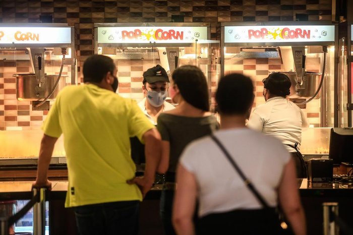 Alimentos podem ser consumidos somente nos assentos