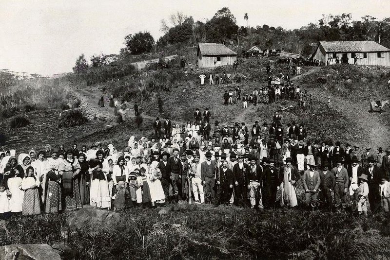 Registro de Domingos Mancuso para uma festa de colônia no interior de Caxias em 1910.<!-- NICAID(14637527) -->
