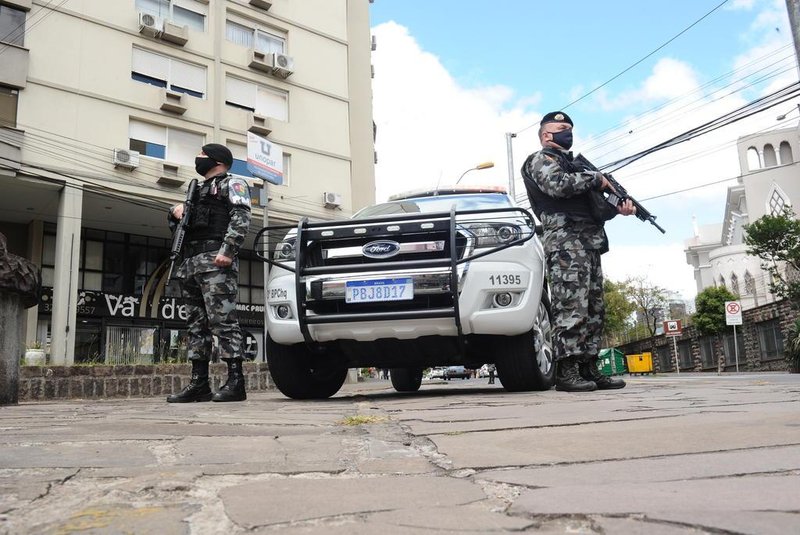  CAXIAS DO SUL, RS, BRASIL (04/11/2020)Choque faz policiamento nas ruas de Caxias do Sul. (Antonio Valiente/Agência RBS)<!-- NICAID(14634417) -->