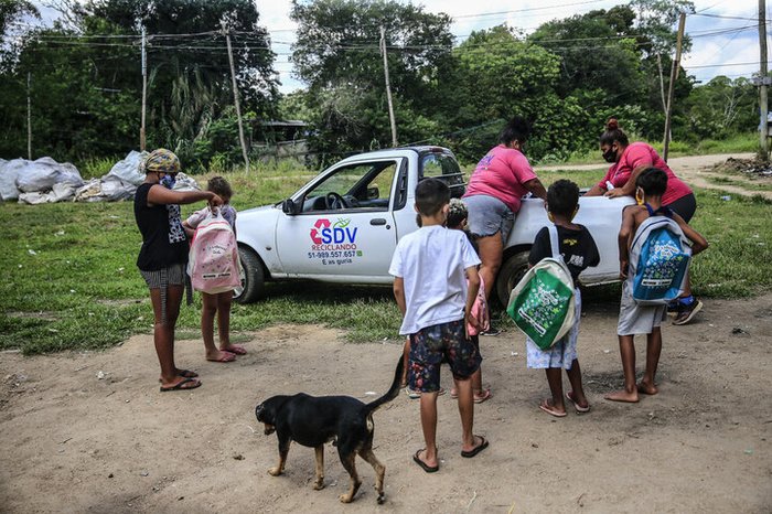 Na segunda-feira passada, foi feita a entrega da primeira remessa de materiais