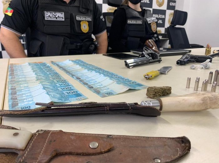 Material apreendido durante operação nesta terça-feira (6)