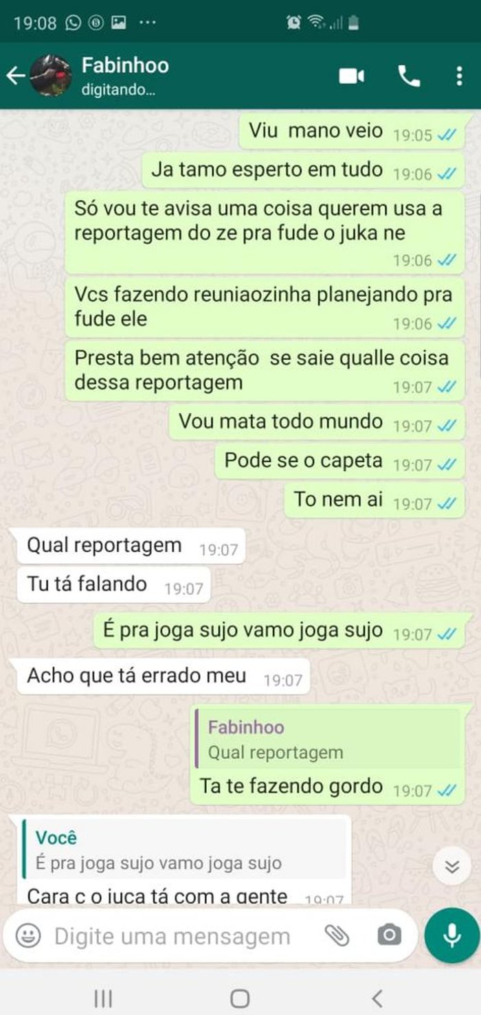 Um dos presos fala em
