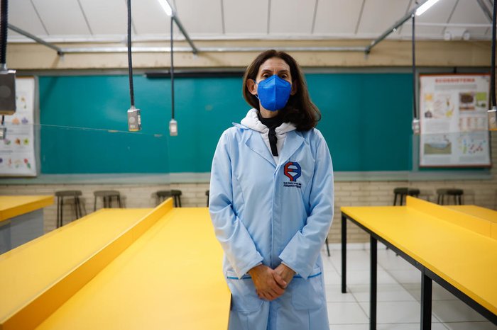 Diretora , Maristela Brentano da Escola Estadual de Ensino Médio Fernando Ferrari