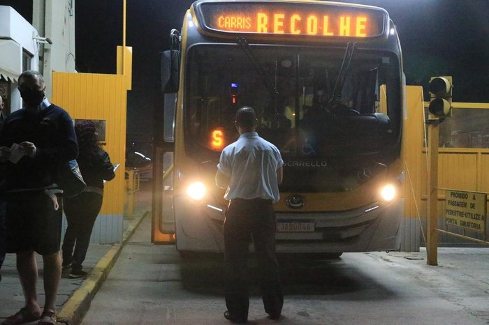 Apenas 65% da frota da empresa deve circular nesta quinta-feira