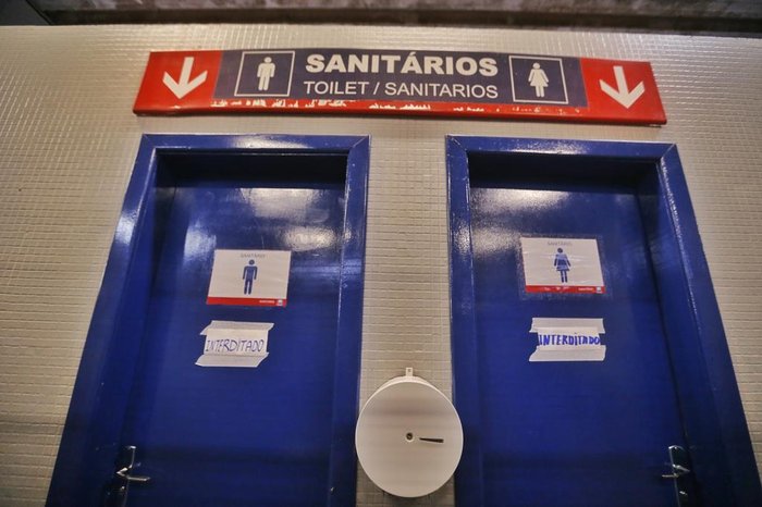 Banheiros interditados na Estação Canoas