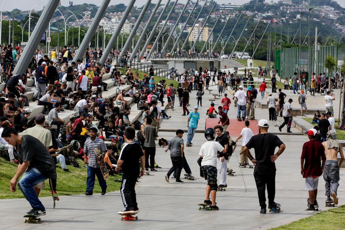 Além do skate, os frequentadores optaram por bicicleta, patinete, patins, caminhada e corrida