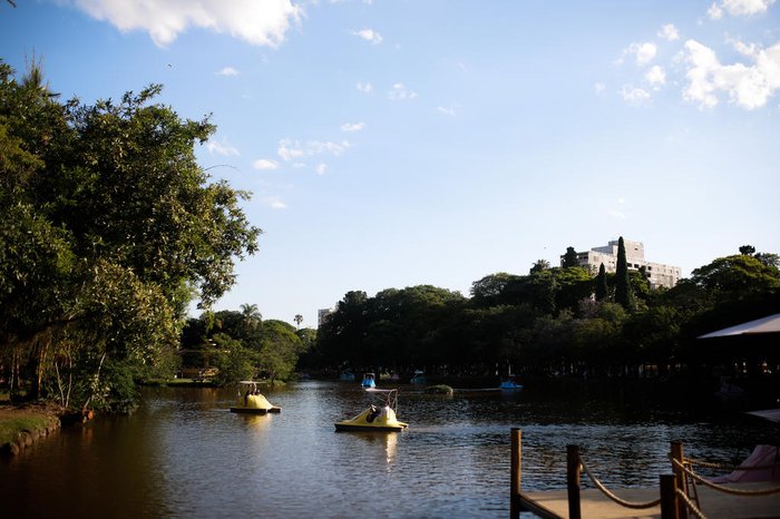 Domingo foi de tempo aberto e temperaturas altas em Porto Alegre