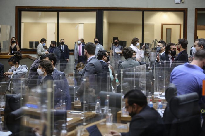 Proposta foi aprovada por 24 votos a favor e oito contrários