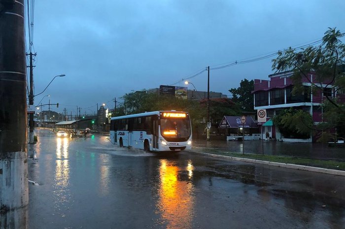 EPTC informou pelo menos sete semáforos fora de operação no começo da manhã