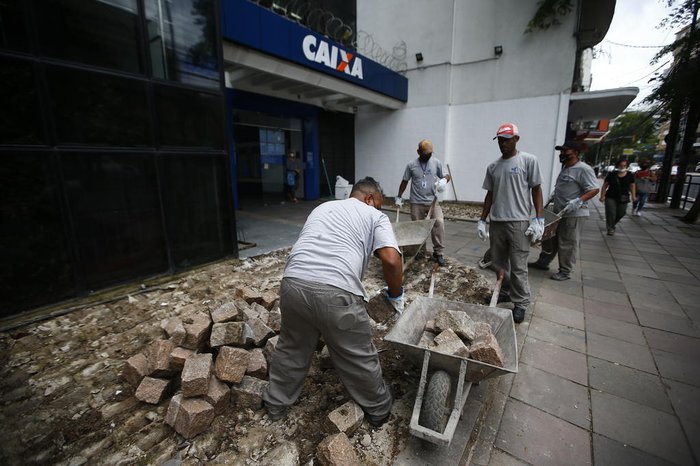 Segundo o comunicado, havia previsão de retirar as pedras do local, mas não neste momento