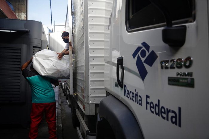 Foram apreendidos mais de R$ 200 mil em materiais sem procedência
