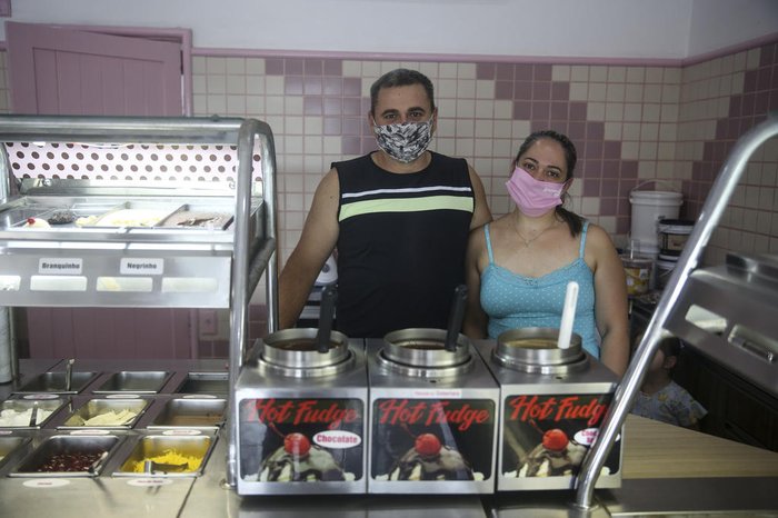  Rodrigo Zanoni e Elisete Pereira administram sorveteria há 12 anos