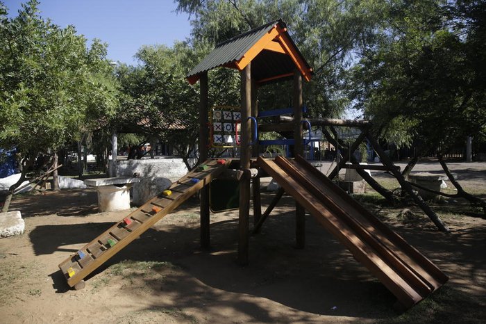 Uma das melhorias foi a implantação de uma praça de brinquedos