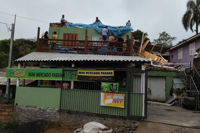 Danos materiais em construções de Portão