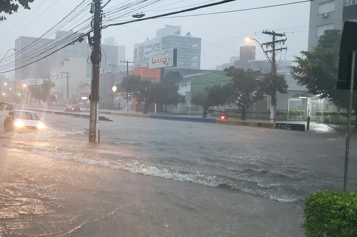 Erico Veríssimo próximo à Avenida Ipiranga