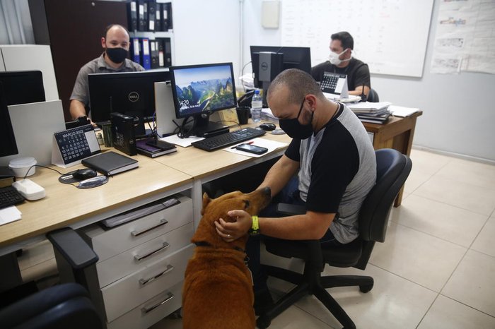 Quanto ao salário, equipe ressalta que ele ganha “muito carinho”