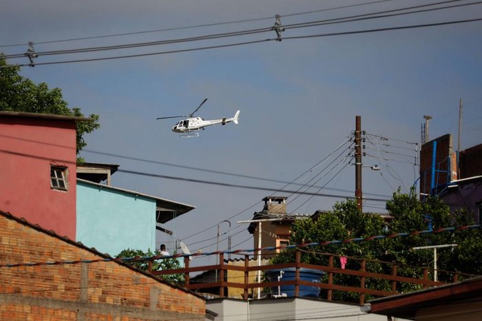 Helicóptero da BM foi empregado na ação no Santa Tereza