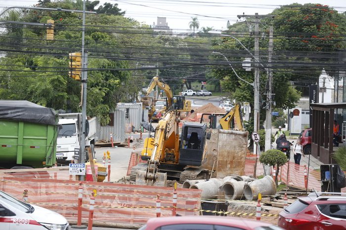 Via sofre alterações no trecho próximo à Avenida Teixeira Mendes até a Rua Osório Tuyuty de Oliveira Freitas