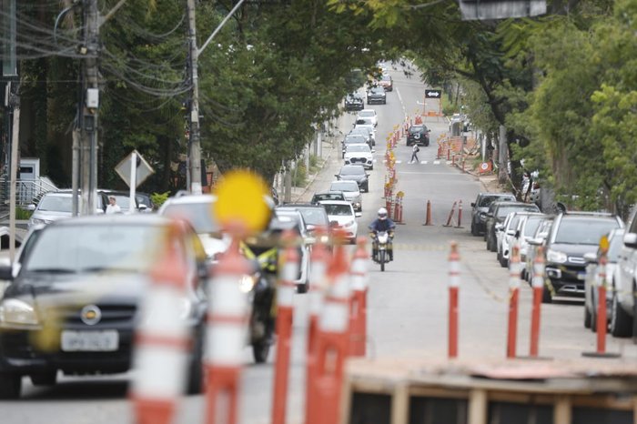 Ladrões aproveitam congestionamentos na Avenida Nilo Peçanha para cometer assaltos