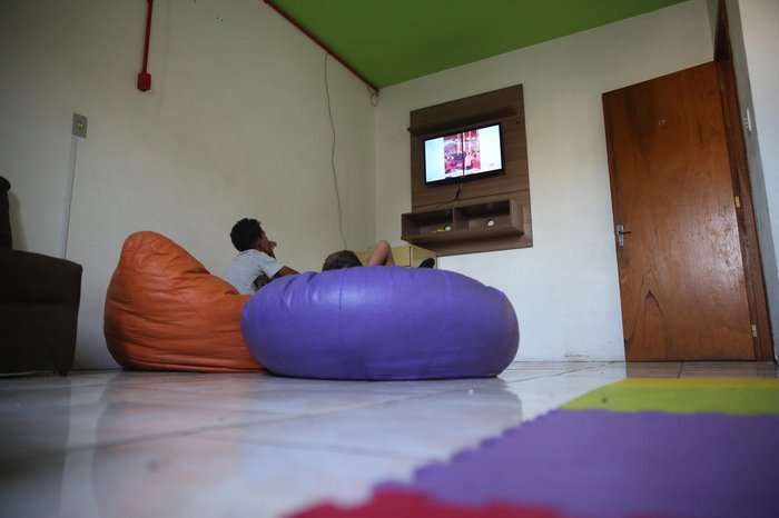 Primeiras famílias atendidas são venezuelanas e vieram em voo proveniente de Boa Vista, em Roraima