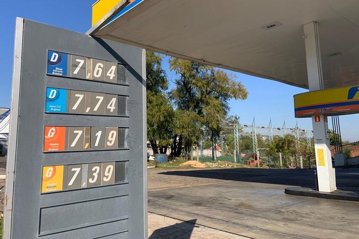 Em estabelecimento na Avenida Cavalhada, diferença entre preços de diesel e gasolina chega a R$ 0,55