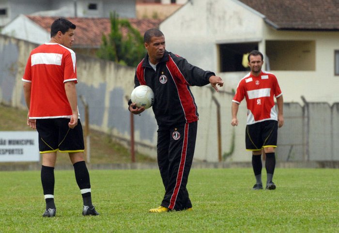 Luciano Moraes Luciano Moraes