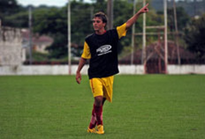 Charles Guerra / null Charles Guerra / null