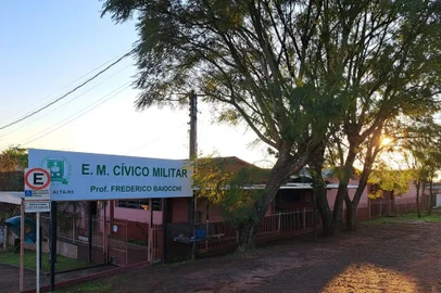 Veja o desempenho das escolas cívico-militares no Ideb, um dos destaques foi a Escola Municipal de Ensino Fundamental Frederico Baiochi em Cruz Alta <!-- NICAID(15847501) -->