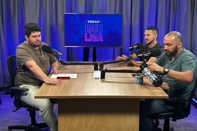 Podcast Deu Liga<!-- NICAID(15960731) -->