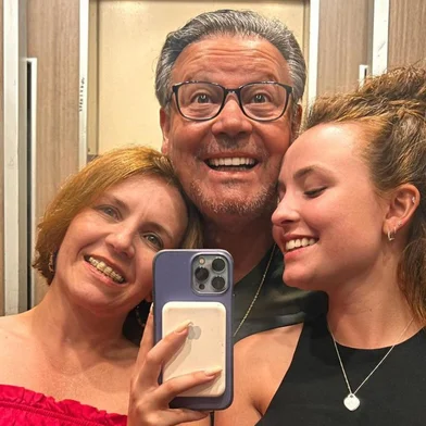 Família de Larissa Manoela<!-- NICAID(15511437) -->