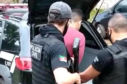 Preso em Alvorada assaltante de motoristas de aplicativo<!-- NICAID(14742742) -->