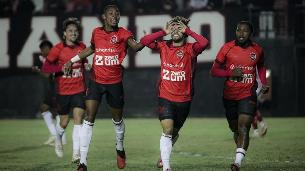 Brasil de Pelotas precisa de combinação de resultados para avançar na ...