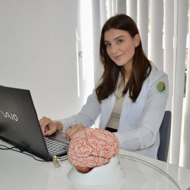 Estudante da Ulbra será única brasileira a apresentar pesquisa de neurologia nos EUAAnna Carolina Silveira participará do Congresso Internacional de Neurologia e Neurociência, em novembro, na Flórida<!-- NICAID(16146611) -->