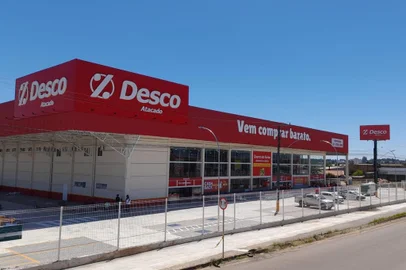 Sueprmercado Desco<!-- NICAID(15604051) -->