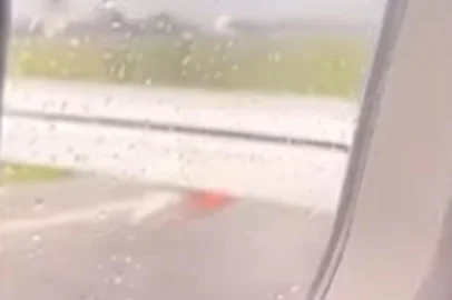 Instagram / Reprodução Turbina de avião pega fogo em Santa Catarina<!-- NICAID(16206983) -->