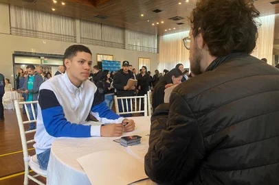 Café com Emprego oferece mais de mil vagas em primeira edição de 2024<!-- NICAID(15791628) -->