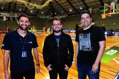 CAXIAS DO SUL, RS, BRASIL, 30/10/2024. Caxias do Sul Basquete x Botafogo, jogo válido pela terceira rodada do Novo Basquete Brasil - NBB 2023/2024 - realizado no ginásio do Sesi. (Porthus Junior/Agência RBS)<!-- NICAID(15584108) -->