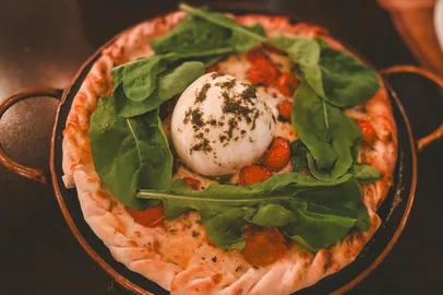 della veritá, pizzaria em porto alegre, pizzaria della veritá, pizza, forno à lenha, pizza de burrata<!-- NICAID(15641219) -->
