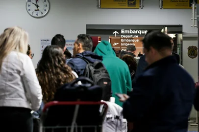 CAXIAS DO SUL, RS, BRASIL, 14/05/2024. Aeroporto Hugo Cantergiani já opera com 14 novos voos comerciais semanais. (Neimar De Cesero/Agência RBS)<!-- NICAID(15763383) -->