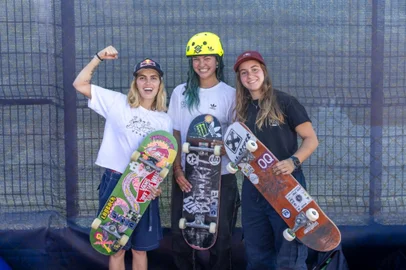 Yndiara Asp, Raicca Ventura e Fernanda Tonissi, skate