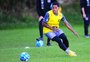 Caxias acerta renovação de contrato do atacante Vitor Feijão