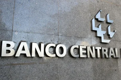 Com a possibilidade de verificação de valores de pessoas falecidas, a consulta a valores esquecidos no sistema financeiro será reaberta às 10h desta terça-feira (28). Os saques ocorrerão a partir de 7 de março, após 11 meses fechados.<!-- NICAID(15361732) -->