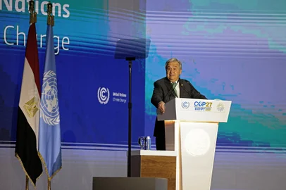 United Nations Secretary General Antonio Guterres delivers a speech at the leaders summit of the COP27 climate conference at the Sharm el-Sheikh International Convention Centre, in Egypt's Red Sea resort city of the same name, on November 7, 2022. (Photo by JOSEPH EID / AFP)Editoria: SCILocal: Sharm el SheikhIndexador: JOSEPH EIDSecao: weather scienceFonte: AFPFotógrafo: STF<!-- NICAID(15257546) -->