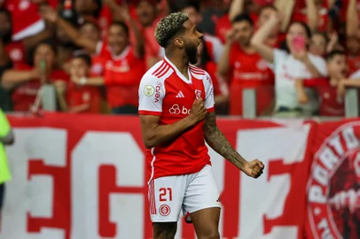 Porto Alegre, RS, Brasil, 29/09/2024 - SC Internacional vs EC Vitória pelo Campeonato Brasileiro 2024 no Estádio Beira-Rio, em Porto Alegre - Foto: Jefferson Botega/Agência RBSIndexador: jeff botega<!-- NICAID(15878969) -->