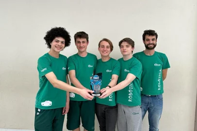 15/09/2023 - SÃO LEOPOLDO, RS, BRASIL - EDUCAÇÃO / REPRESENTATIVIDADE / OLIMPÍADA BRASILEIRA DE ROBÓTICA - Estudantes do Colégio Sinodal, de São Leopoldo vão representar o RS na Olimpíada Brasileira de Robótica, na Bahia. FOTO: COLÉGIO SINODAL, DIVULGAÇÃO<!-- NICAID(15541989) -->