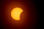Total Solar Eclipse Stretches Across North America From Mexico To CanadaFORT WORTH, TEXAS - APRIL 8: The moon begins to eclipse the sun on April 8, 2024 in Fort Worth, Texas. Millions of people have flocked to areas across North America that are in the "path of totality" in order to experience a total solar eclipse. During the event, the moon will pass in between the sun and the Earth, appearing to block the sun.   Ron Jenkins/Getty Images/AFP (Photo by Ron Jenkins / GETTY IMAGES NORTH AMERICA / Getty Images via AFP)Editoria: SCILocal: Fort WorthIndexador: RON JENKINSSecao: natural scienceFonte: GETTY IMAGES NORTH AMERICAFotógrafo: CONTRIBUTOR<!-- NICAID(15728609) -->